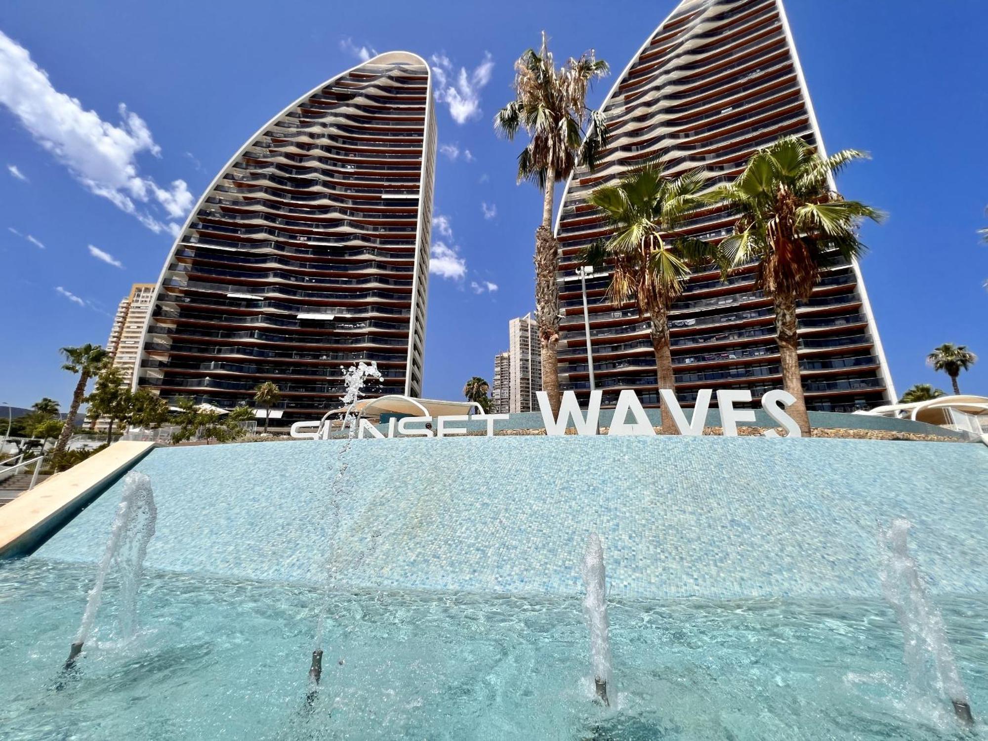 Sunset Waves 3 By United Renters Apartment Бенидорм Екстериор снимка